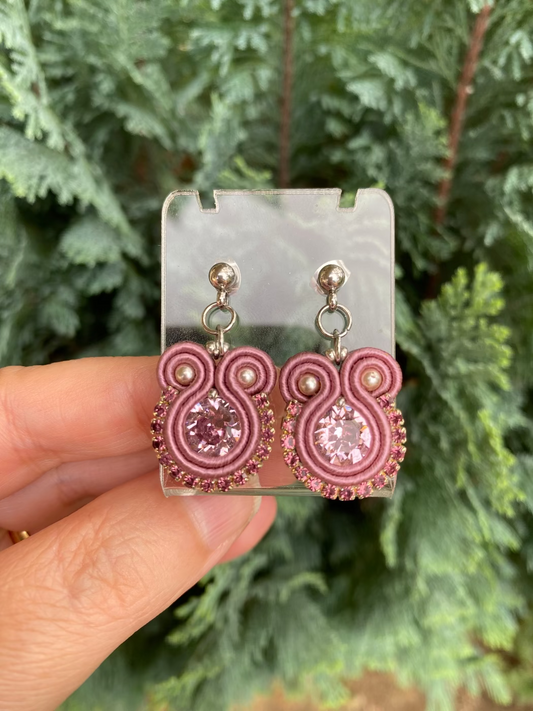 Orecchini mini con Cristallini Swarovski in rosa antico dettagli argento