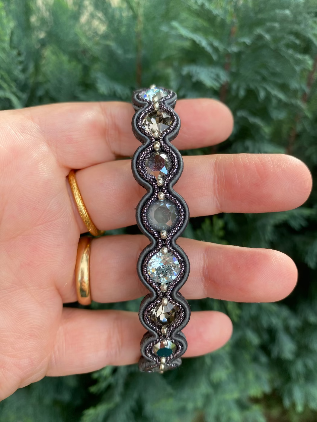 Bracciale con Swarovski toni antracite