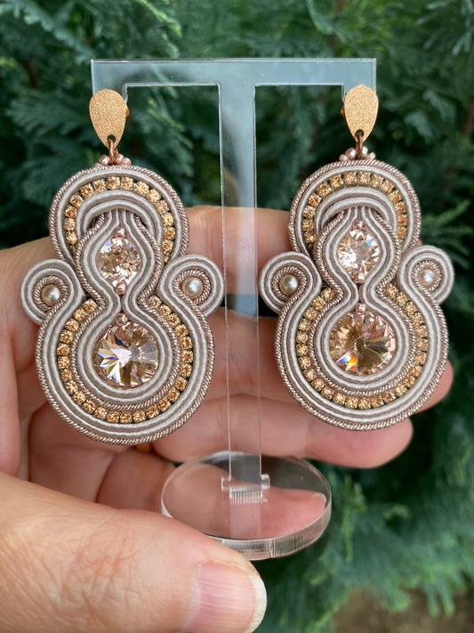 Orecchini medi con Swarovski oro rosa e seta